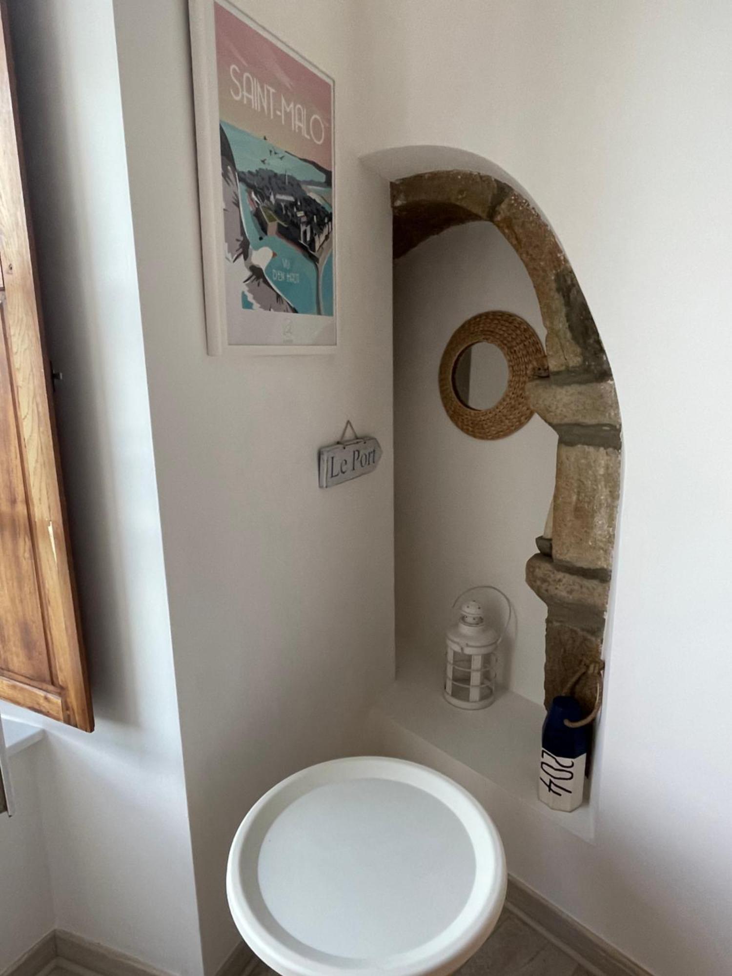 Appartement Au Port Dinan Eksteriør bilde