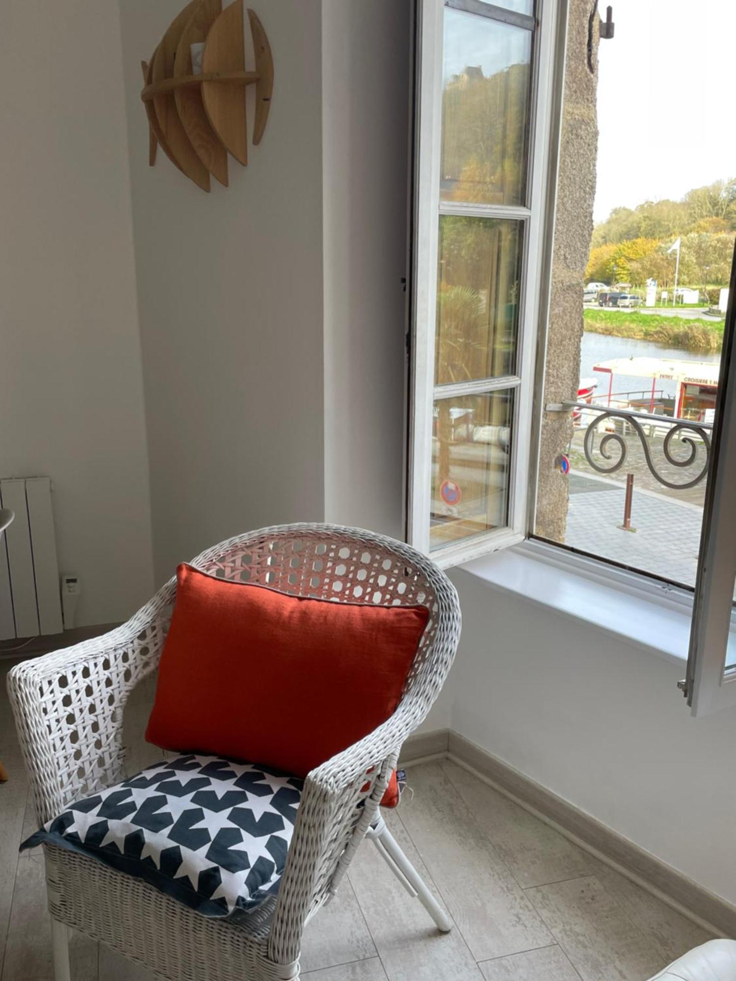 Appartement Au Port Dinan Eksteriør bilde
