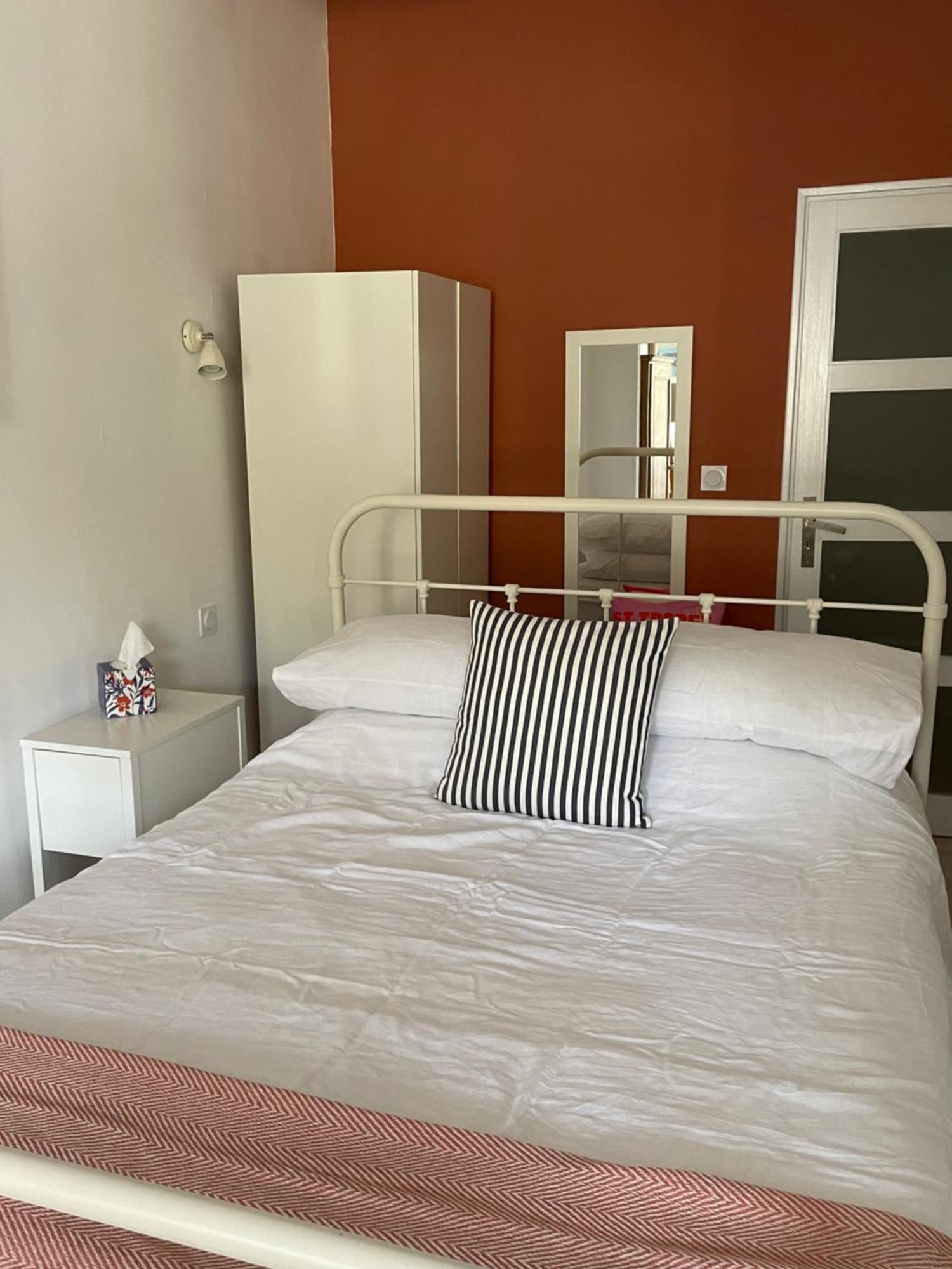 Appartement Au Port Dinan Eksteriør bilde